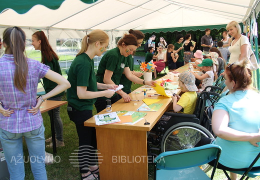 Vasara su knyga atidarymas