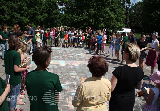 Vasara su knyga atidarymas