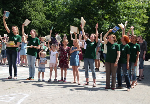 Vasara su knyga atidarymas