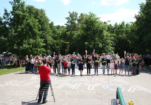 Vasara su knyga atidarymas