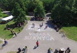 Vasara su knyga atidarymas