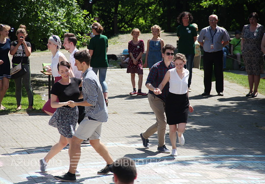 Vasara su knyga atidarymas