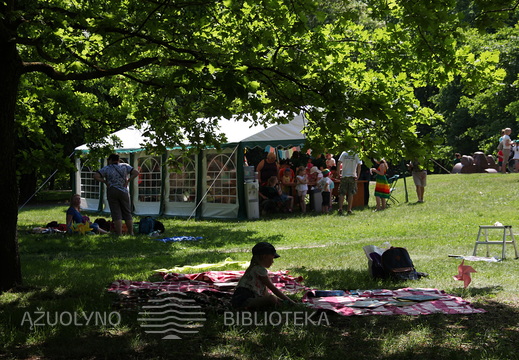 Vasara su knyga atidarymas