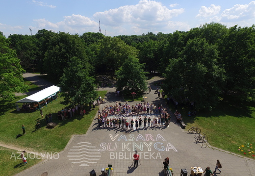 Vasara su knyga atidarymas