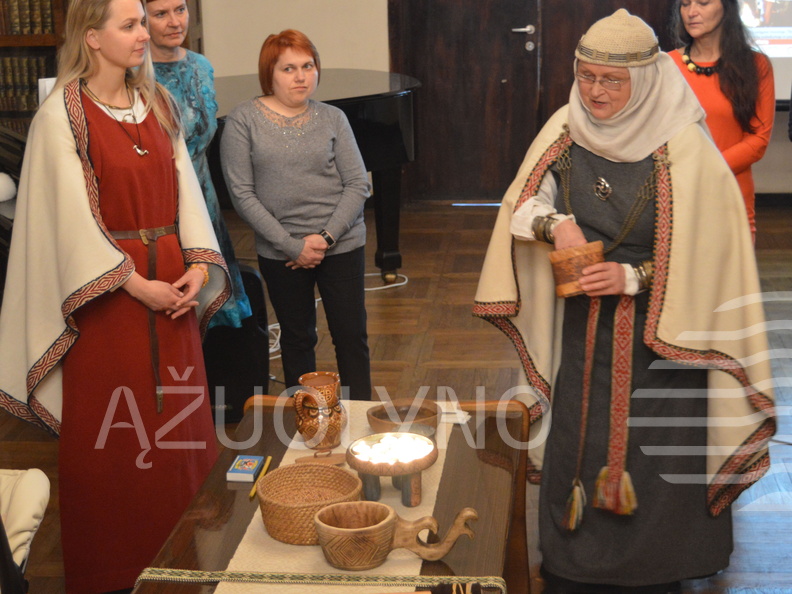 Vaiko palaiminimo apeigų demonstravimas