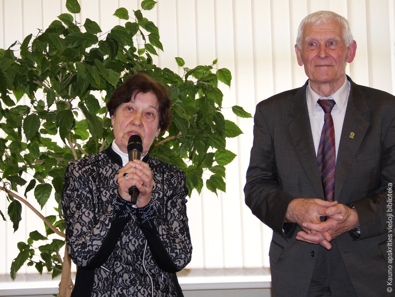 Dalijamasi prisiminimais apie legendinę aktorę. D. Kazlauskienė ir R. Keturakis