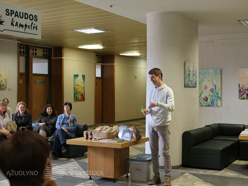 Vaistininkas-žolininkas Marius Lasinskas („Žolinčių akademijos“ viceprezidentas) vedė paskaitą „Vaistiniai augalai – maistas ir vaistas“