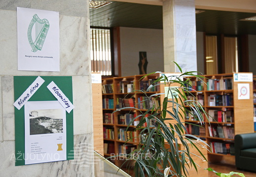 Pasivaikščiojimas po biblioteką su Džoisu, arba Bliumo diena