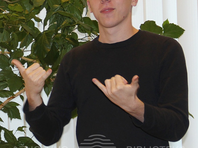 Gestų kalbos vertėjas Mantas Radavičius