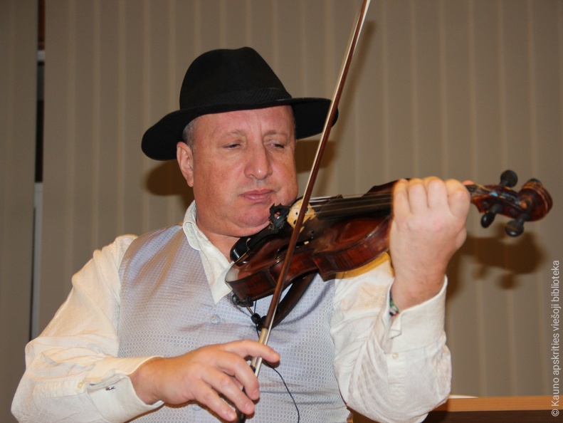 Borisas Kirzneris