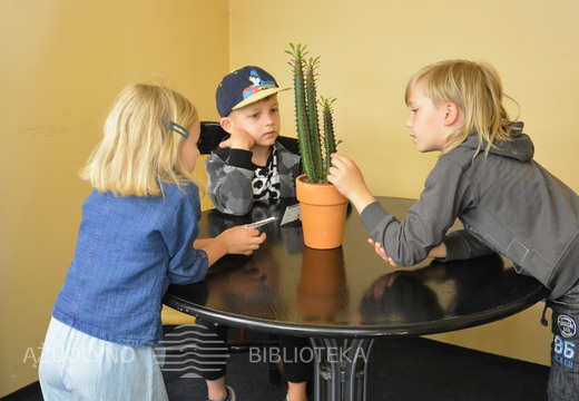 Skaitymai „Pražydęs kaktusas“ floristikos salone „Ryto rasa“