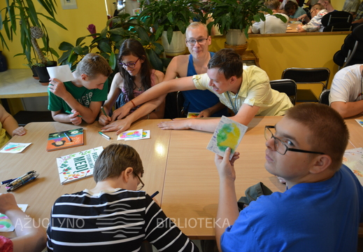 Skaitymai ir kūrybinės dirbtuvės „Gamtos atvirukas“ Kauno neįgaliojo jaunimo užimtumo centre