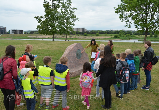 Skaitymai „Legendos apie Kauną“ Kauno pilyje ir žaidimai pilies kieme