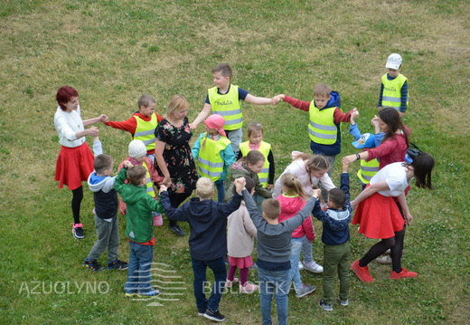 Skaitymai „Legendos apie Kauną“ Kauno pilyje ir žaidimai pilies kieme