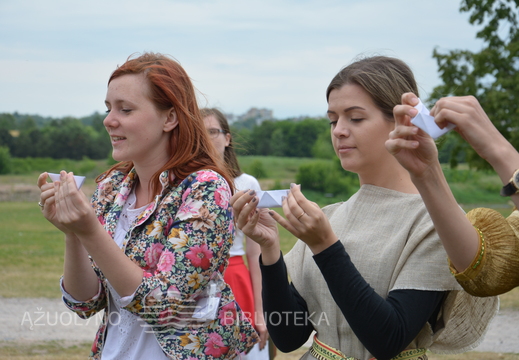 Skaitymai „Legendos apie Kauną“ Kauno pilyje ir žaidimai pilies kieme