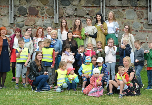 Skaitymai „Legendos apie Kauną“ Kauno pilyje ir žaidimai pilies kieme