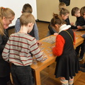 Kuri komanda greičiau sudėlios dėlionę?