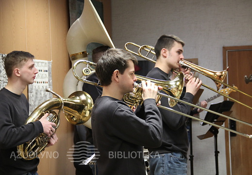 KTU pučiamųjų grupė „The BrassBees“