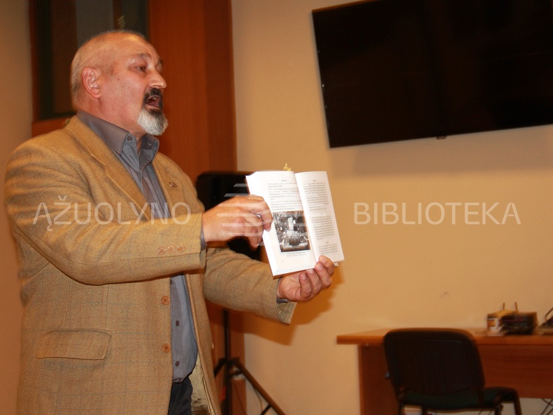 Knygos autorius Motiejus Jakubauskas