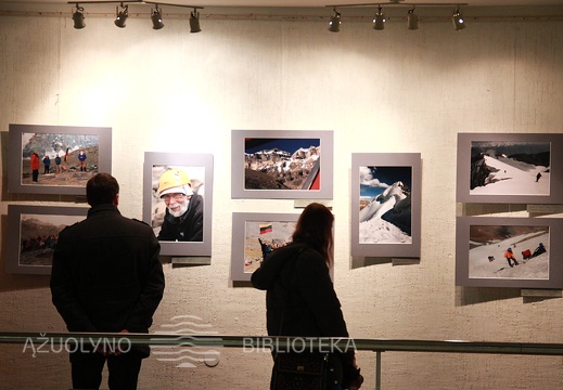 Parodos  „Žmonės eina į kalnus