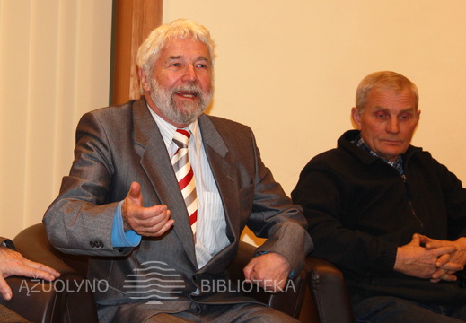 Vienas iš ąžuolyno sumanytojų prof. Vygandas Čaplikas