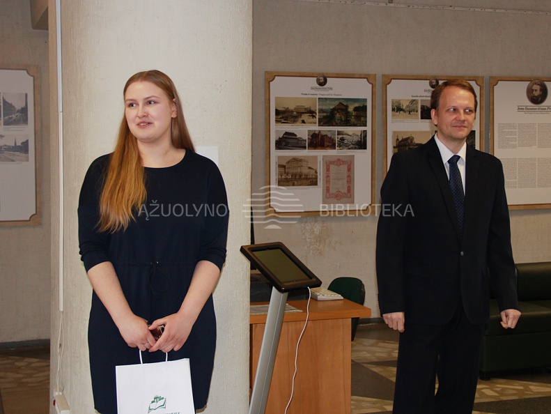 Prahos miesto muziejaus vyr. muziejininkas Jindřich Čeladín