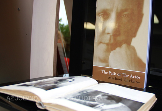 Leidinių ir dokumentų paroda "Michailas Čechovas - ateities teatro vedlys"