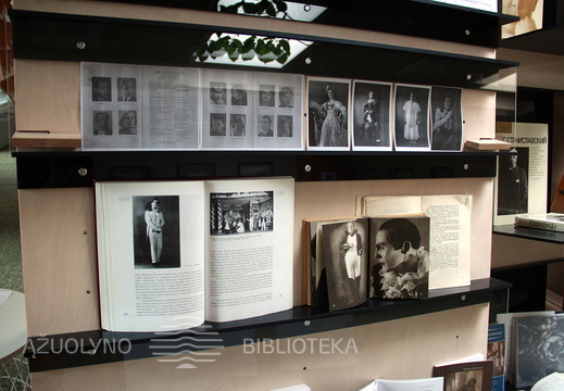 Leidinių ir dokumentų paroda "Michailas Čechovas - ateities teatro vedlys"