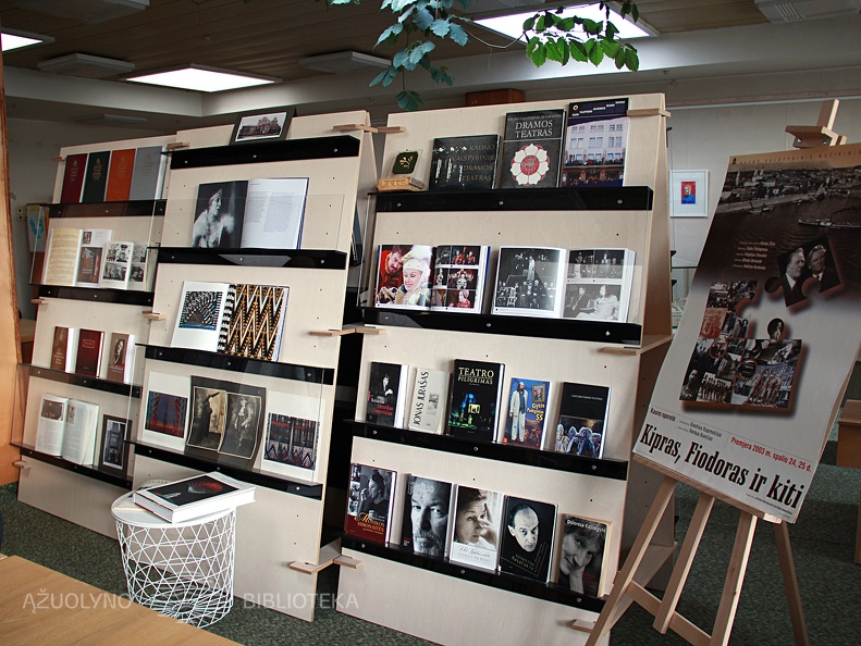 Leidinių ir dokumentų paroda "Kaunas - profesionalaus Lietuvos teatro lopšys"