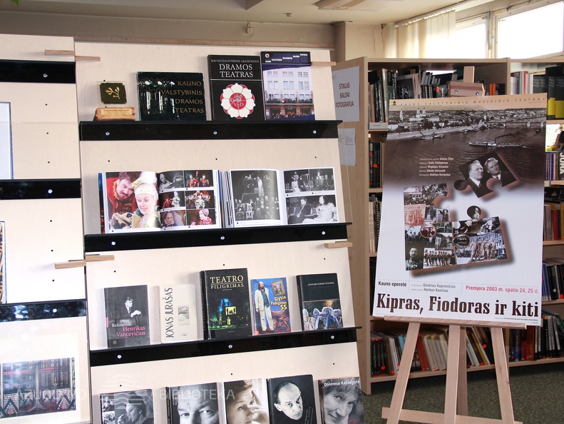 Leidinių ir dokumentų paroda "Kaunas - profesionalaus Lietuvos teatro lopšys"