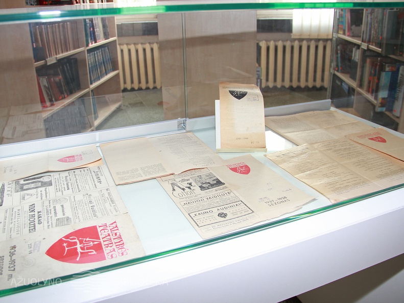 Leidinių ir dokumentų paroda "Kaunas - profesionalaus Lietuvos teatro lopšys"