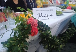 Vokalinio ansambilio „Pinija“ damos