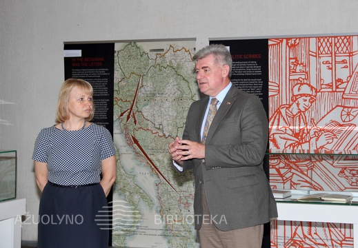 Kroatijos ambasadorius Krešimir Kedmenec ir  jo asistentė Jurga Jozič