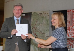 Kroatijos ambasadorius Krešimir Kedmenec ir  jo asistentė Jurga Jozič