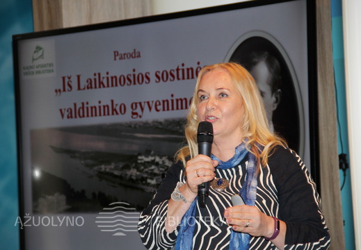 Parodos „Iš Laikinosios sostinės valdininko gyvenimo“ sudarytoja Rimanta Tamoliūnienė