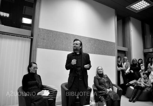 Susitikimas su kunigu A. Toliatu. SMS kaip sekmadienio varpai