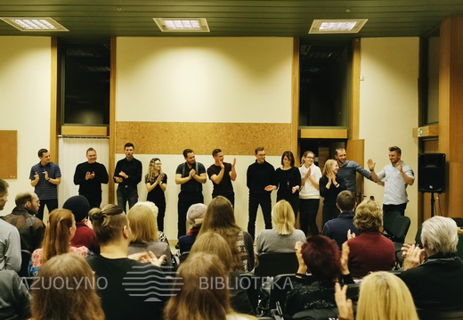 „IMPRO Kaunas“ teatrinės improvizacijos pasirodymas