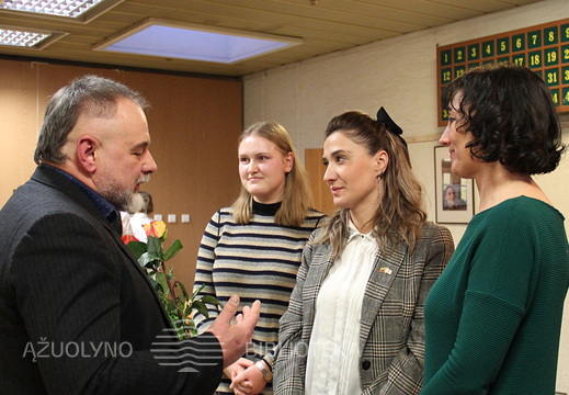 Centre – Sakartvelo ambasados patarėja kultūros klausimais Salome Vekua