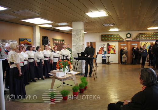 Koncertuoja vokalinis ansamblis "Pinija"