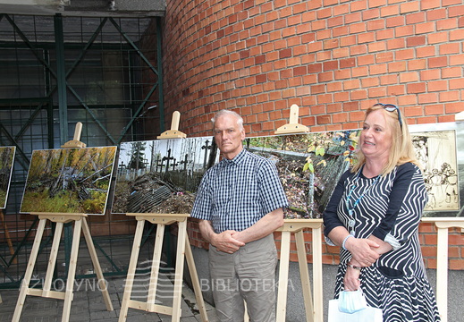 Parodos atidarymo akimirka.  Autorius Gintautas Alekna ir Kultūros projektų vadovė Rimantė Tamoliūnienė