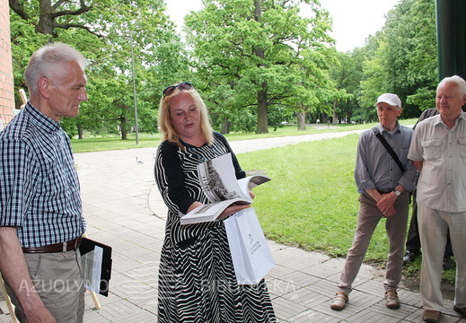 Parodos atidarymo akimirka