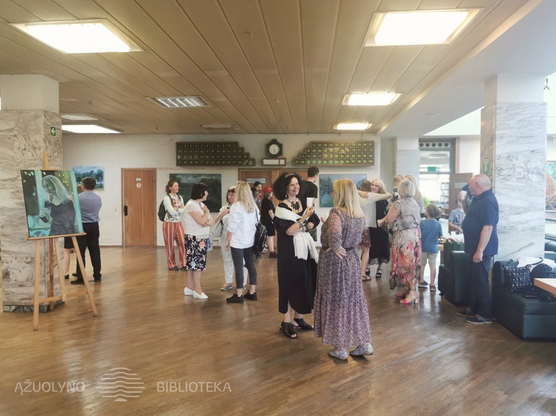 Parodos atidarymo akimirka