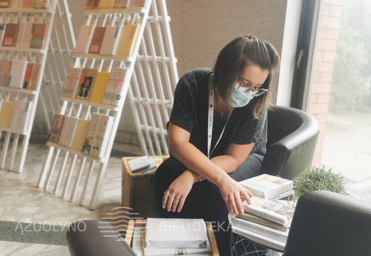 Aklas pasimatymas su knyga