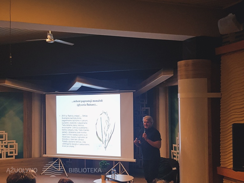 Prof. dr. Rimvydo Laužiko paskaita „Apie pyragus ir kitus skanėstus Lietuvos gastronomijos istorijoje“