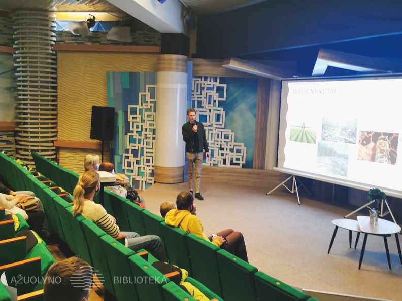 Miesto bitininkystės ir medaus produktų pristatymas su iiniciatyvos Urbanbee.lt sumanytojais
