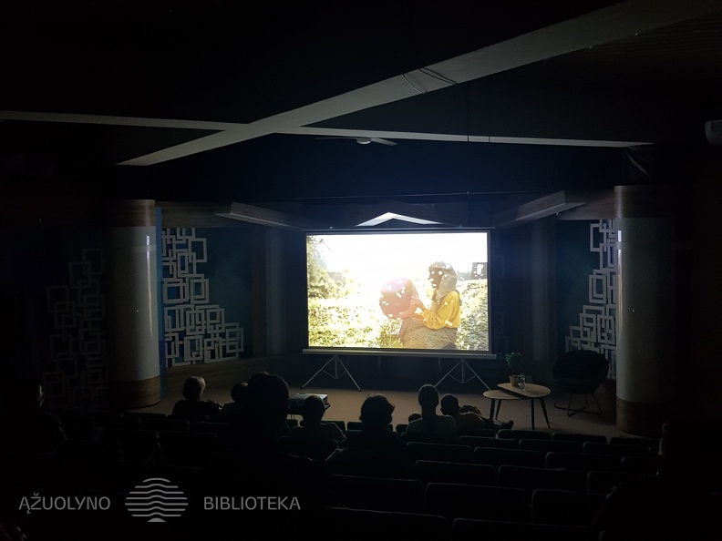 Filmas „Medaus šalis“ (Honeyland)