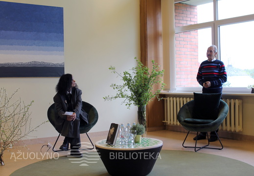 Knygos sudarytojas, muziejininkas, žurnalistas Alfonsas Pakėnas