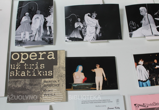 Leidinių ir dokumentų parodos "Algimantą Masiulį prisimenant..." stendas