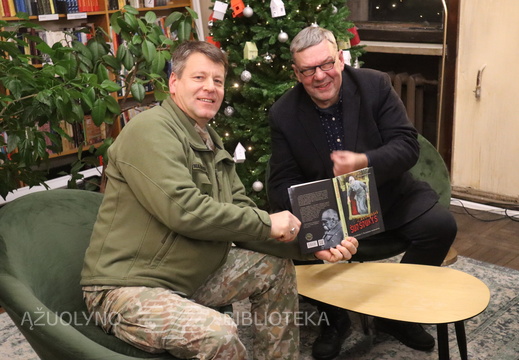 Knygos autorius Regimantas Dima ir Majoras Donatas Mazurkevičius