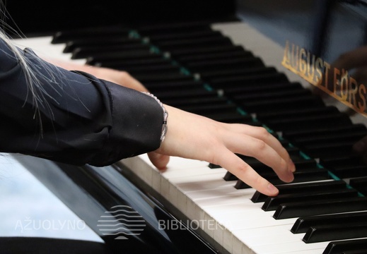 Koncertas-paskaita „Fortepijono muzikos vakaras. Pažintis su instrumento istorija“